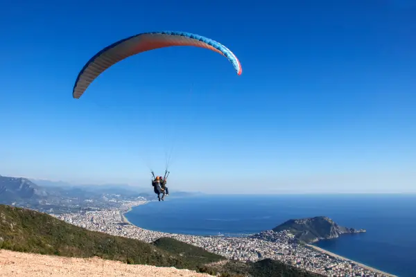 Os Destinos Imperdíveis para Parapente no Brasil